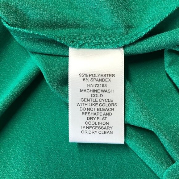 Cupio Tiered Cold Shoulder Sleeve V-Neck Blouse in Green - Size Medium - Picture 6 of 6